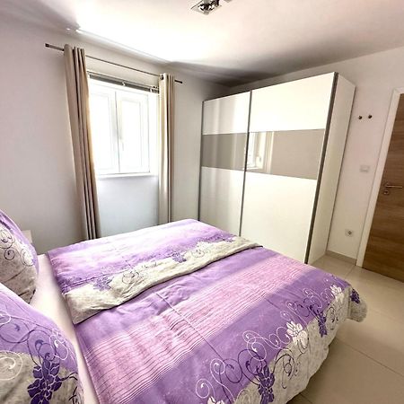 Villa Perla Тисно Екстериор снимка