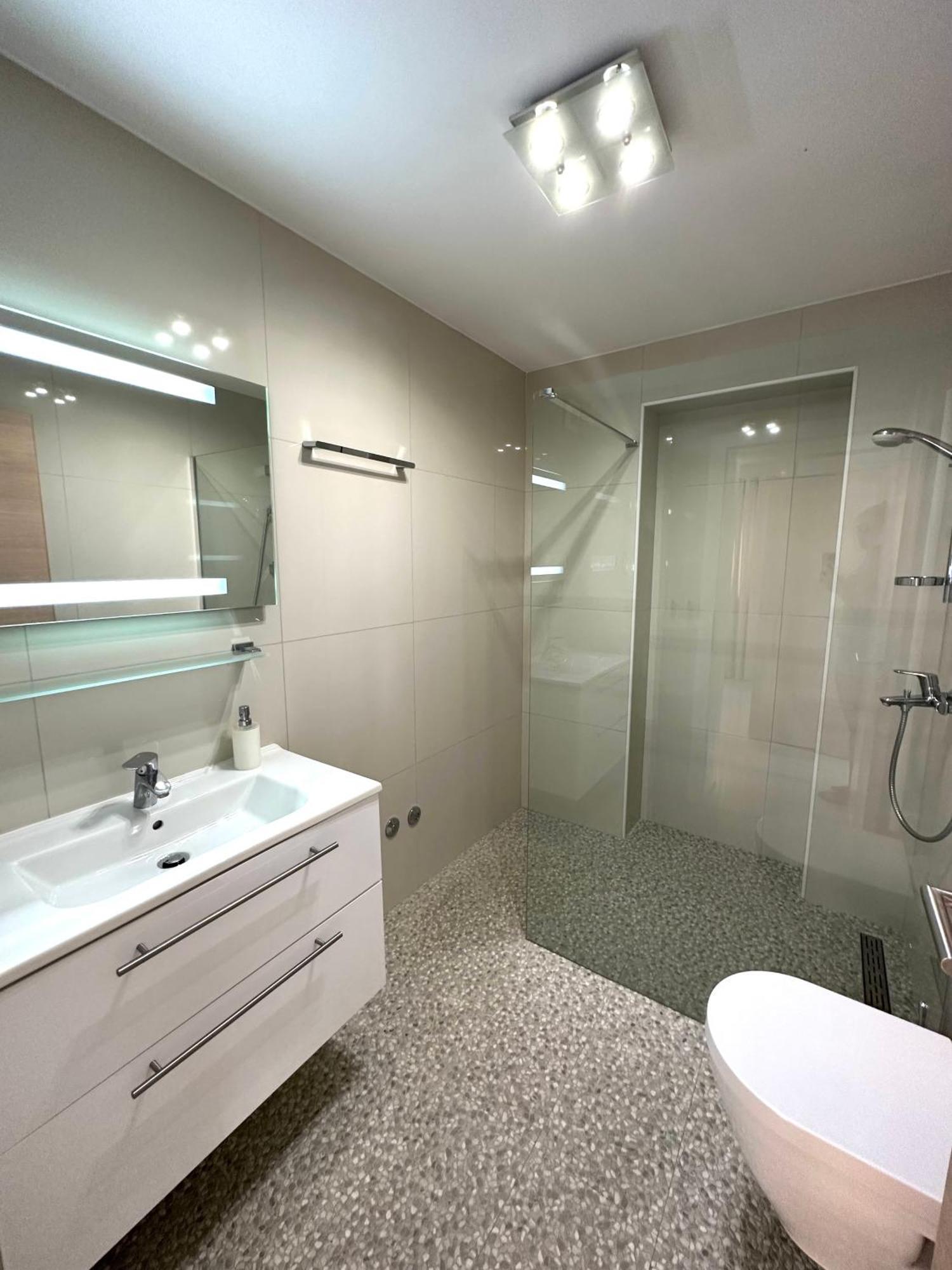 Villa Perla Тисно Екстериор снимка