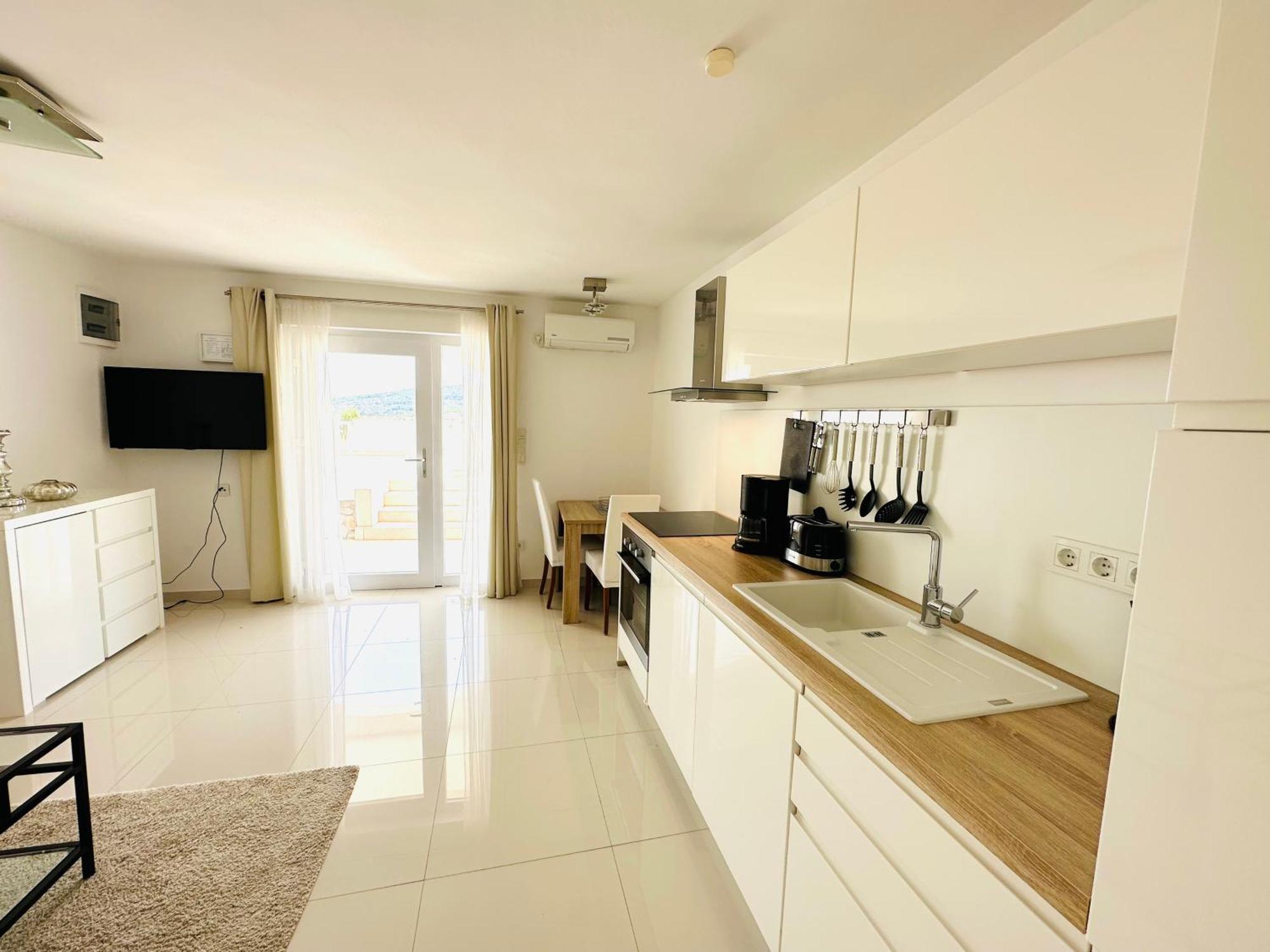 Villa Perla Тисно Екстериор снимка