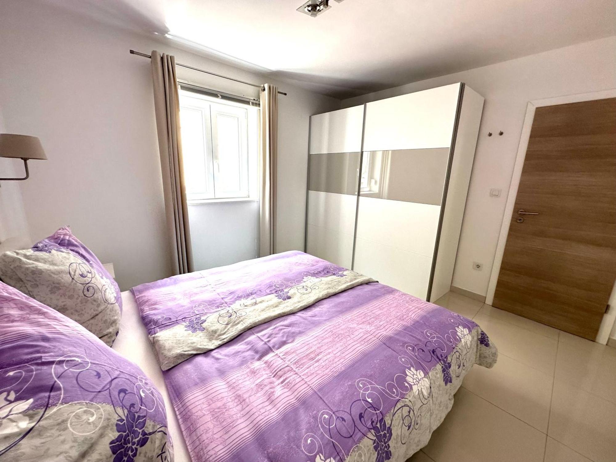 Villa Perla Тисно Екстериор снимка